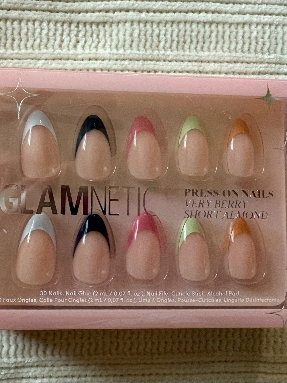 Glamnetic Very Berry Short Almond Press-On Nails – Multicolor Tips